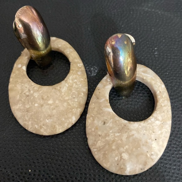 Vintage Acrylic Cream porcelain style & Gold Tone dangling Pierced earrings - Picture 2 of 7